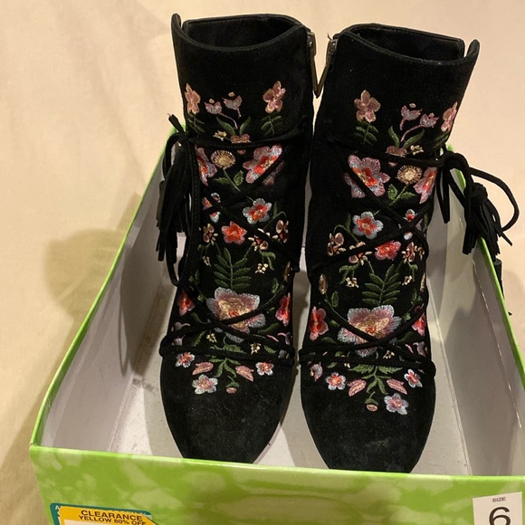Sam Edelman Shoes - Adorable booties